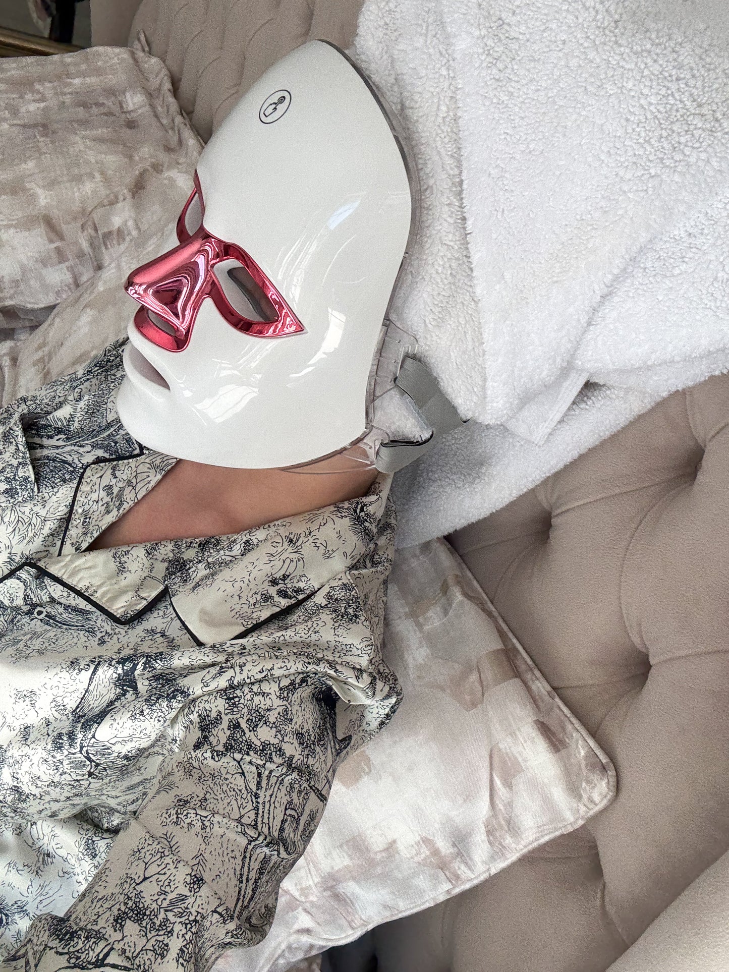 LED Light Therapy Facial Mask – Transform Your Skin at Home