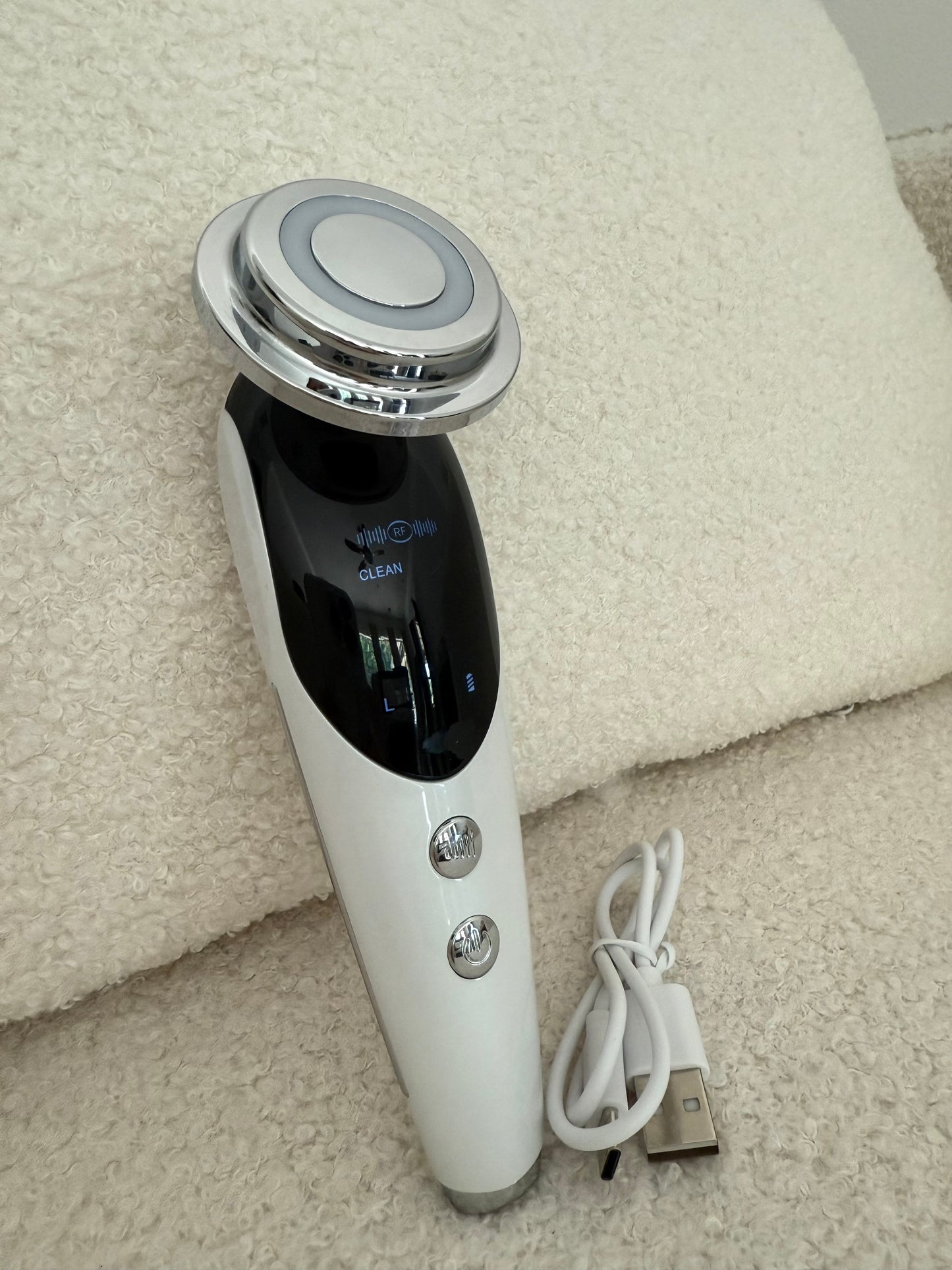 7-in-1 Anti-Aging RF & LED Skin Rejuvenation Device – Lifting, Firming & Deep Care