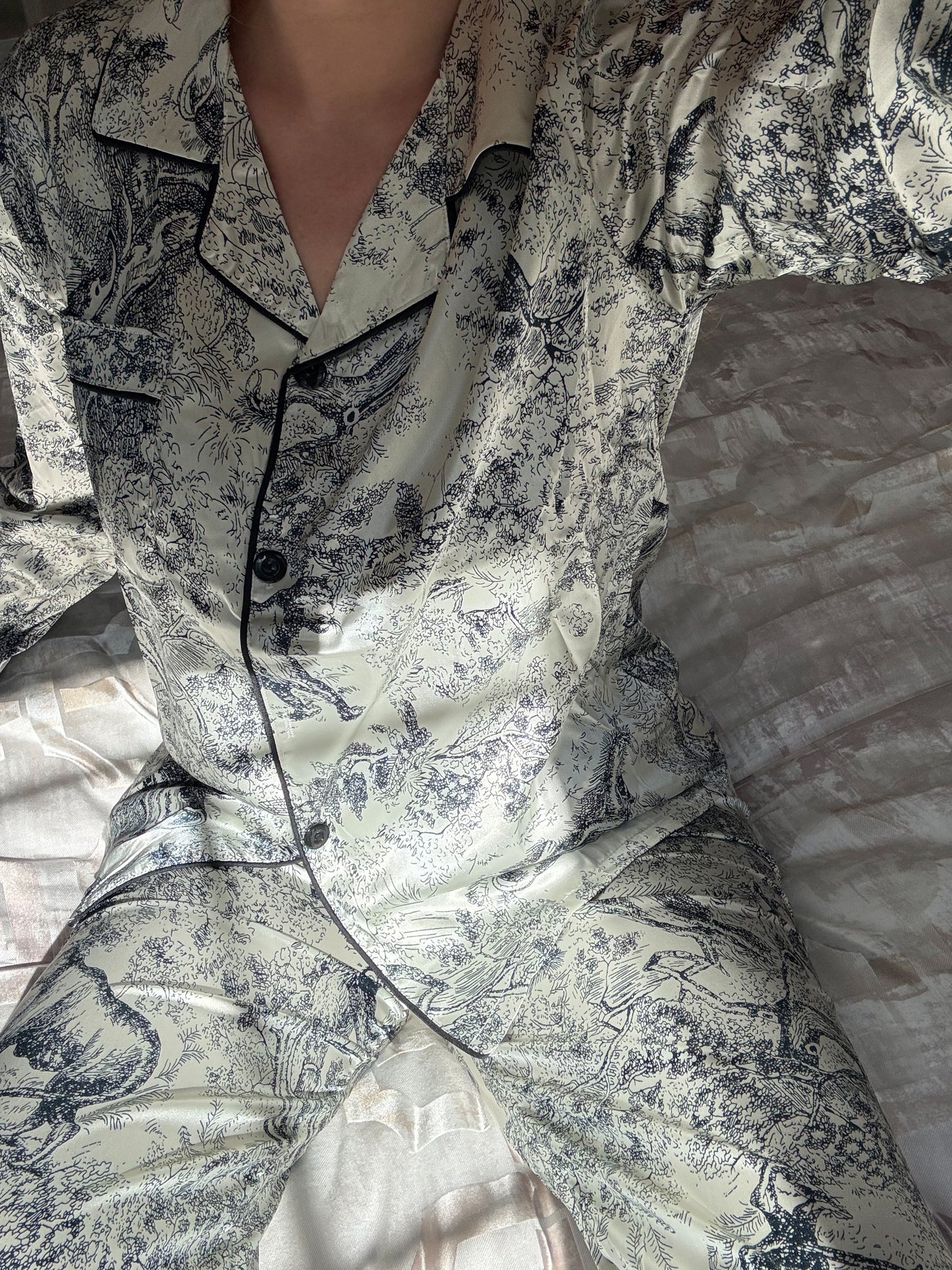 Luxury Silk-Feel Pajama Set – Elegant Toile Print