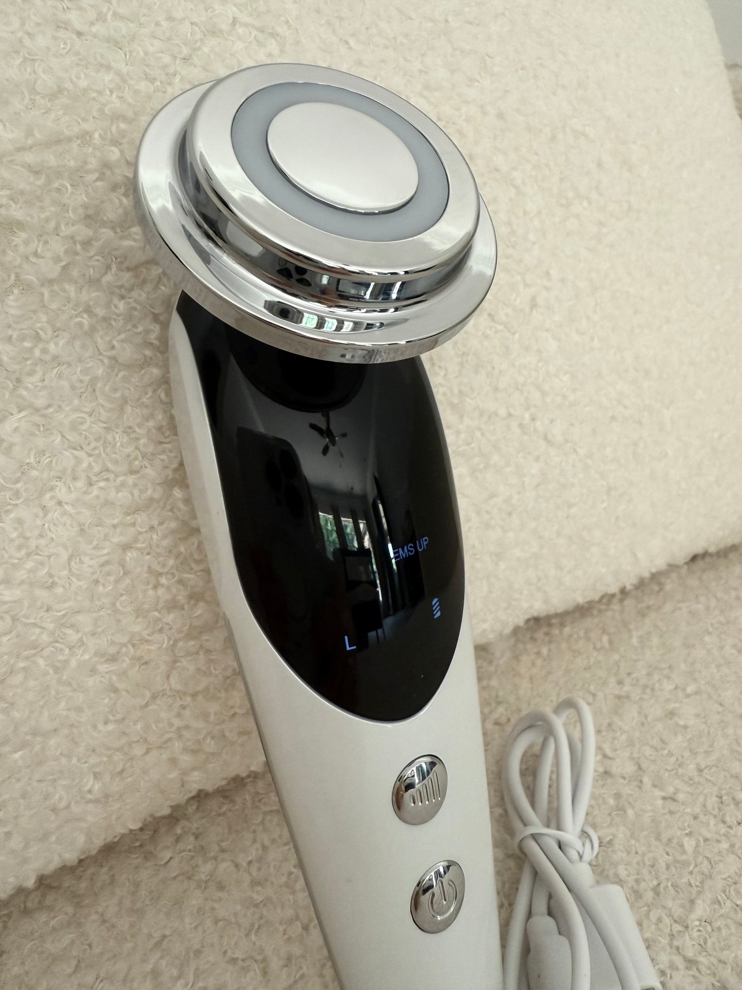 7-in-1 Anti-Aging RF & LED Skin Rejuvenation Device – Lifting, Firming & Deep Care